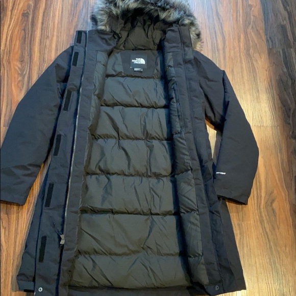 SOLD The North Face Artic Down Parka - Picture 9 of 16